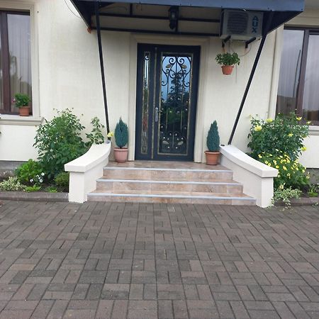 Mate'S Guest House Kobuleti Bagian luar foto