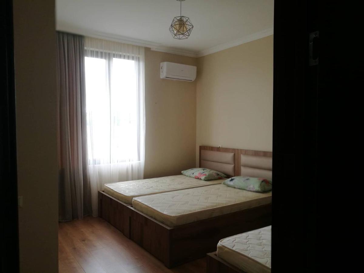 Mate'S Guest House Kobuleti Bagian luar foto