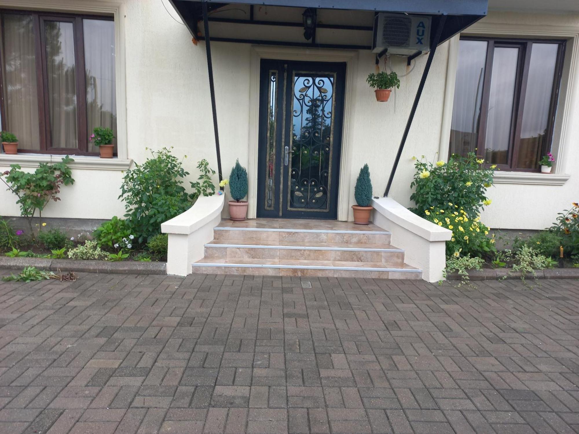 Mate'S Guest House Kobuleti Bagian luar foto