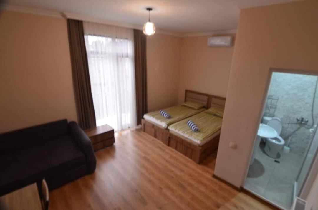 Mate'S Guest House Kobuleti Bagian luar foto